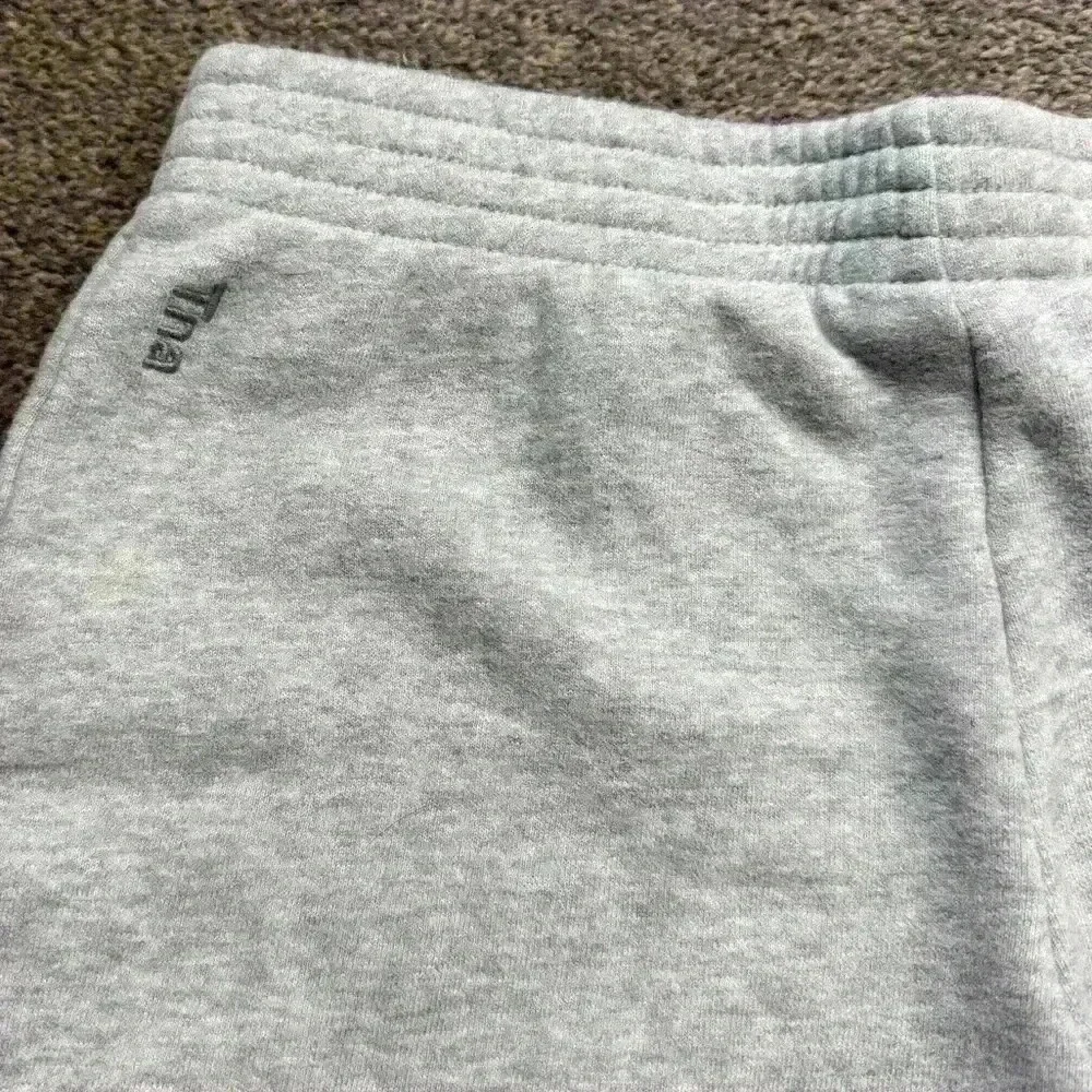 Aritzia TNA Cozy Perfect Fleece Grey Shorts size XS - Picture 5 of 6